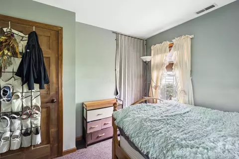 Bedroom - 370 Sunnyview Dr, Circleville, OH 43113 photo 5 of 8