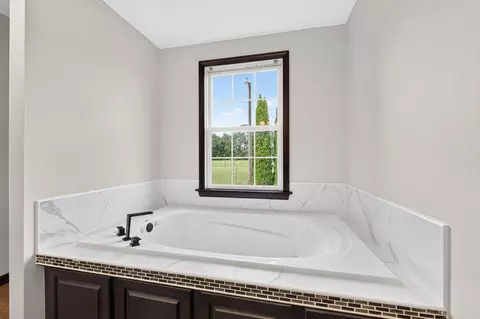 Bath - 7850 Mingo-lewisburg Rd, North Lewisburg, OH 43060 photo 3 of 7