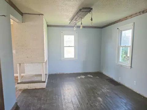 Living - 260 W Angle Ave, Logan, OH 43138 photo 1 of 2