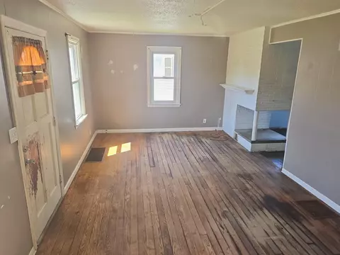 Living - 260 W Angle Ave, Logan, OH 43138 photo 2 of 2