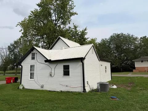 22 Fairview Ave, London, OH 43140