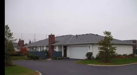 8337 Greyhawk Cir, Columbus, OH 43240
