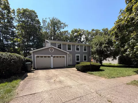 5241 Wolf Run Dr, Gahanna, OH 43230