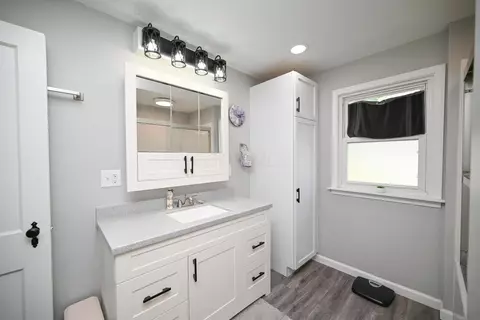 Bath - 288 Spencer St, Marion, OH 43302 photo 2 of 2