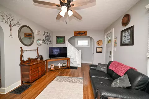 Living - 288 Spencer St, Marion, OH 43302 photo 3 of 3