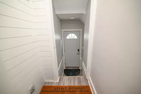 Entry Way - 288 Spencer St, Marion, OH 43302 photo 2 of 2