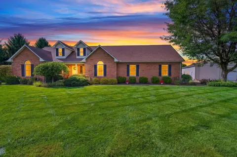 1369 Traci Lynn Ct, Canal Winchester, OH 43110