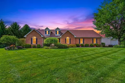 1369 Traci Lynn Ct, Canal Winchester, OH 43110