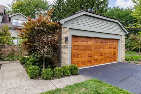 6457 Strathaven Ct E, Worthington, OH 43085