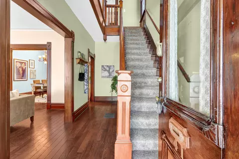 41 E Prescott St, Columbus, OH 43215
