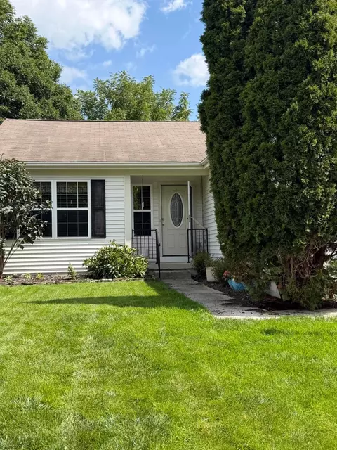 2396 Yagger Bay Dr, Hilliard, OH 43026