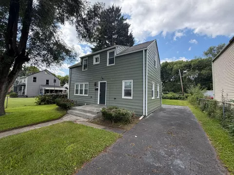 Exterior - 601 Rhoads Ave, Columbus, OH 43205 photo 3 of 7