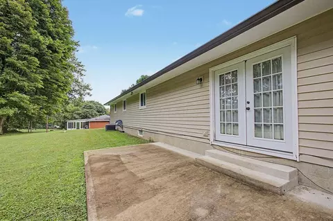 Exterior - 14207 Eldon Dr, Mount Vernon, OH 43050 photo 6 of 7