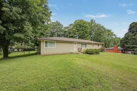 Exterior - 14207 Eldon Dr, Mount Vernon, OH 43050 photo 2 of 7