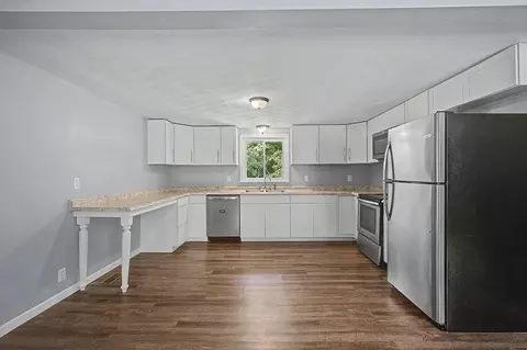 Kitchen - 14207 Eldon Dr, Mount Vernon, OH 43050 photo 1 of 3