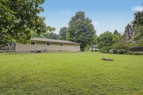 Exterior - 14207 Eldon Dr, Mount Vernon, OH 43050 photo 5 of 7
