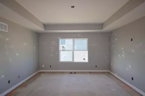 Bedroom - 1570 Pieper Ln, Delaware, OH 43015 photo 3 of 4
