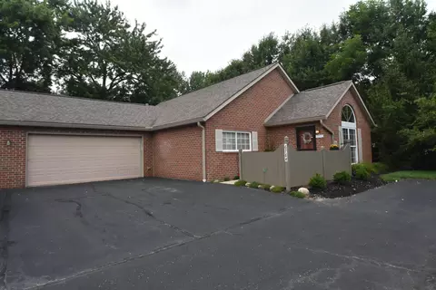 6784 Winrock Dr #2, New Albany, OH 43054