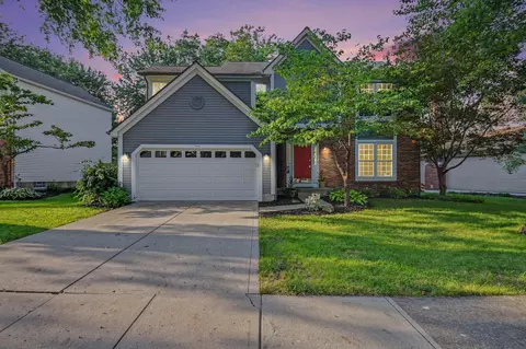 744 Summertree Ln, Westerville, OH 43081