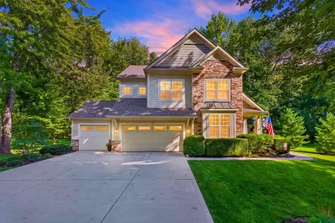 170 Lexington Woods Dr, Granville, OH 43023
