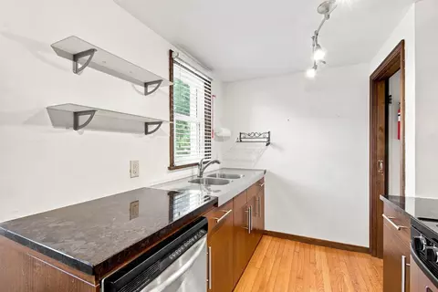 Kitchen - 283 E Beechwold Blvd, Columbus, OH 43214 photo 5 of 5