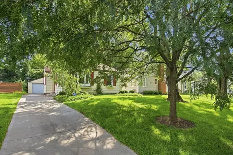 Exterior - 283 E Beechwold Blvd, Columbus, OH 43214 photo 5 of 17
