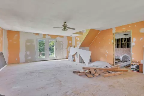 Living - 16451 Cox Rd, Logan, OH 43138 photo 1 of 2