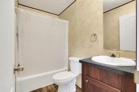 Bath - 16451 Cox Rd, Logan, OH 43138 photo 1 of 3