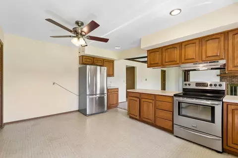 Kitchen - 4143 Zuber Rd, Orient, OH 43146 photo 3 of 3