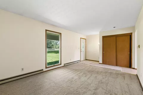 Living - 4143 Zuber Rd, Orient, OH 43146 photo 2 of 6