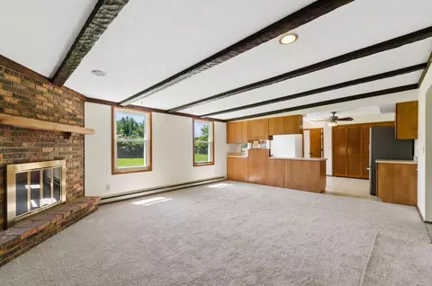 Living - 4143 Zuber Rd, Orient, OH 43146 photo 5 of 6