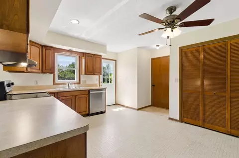 Entry Way - 4143 Zuber Rd, Orient, OH 43146 photo 1 of 1