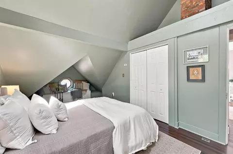 Bedroom - 421 E Kossuth St, Columbus, OH 43206 photo 3 of 7