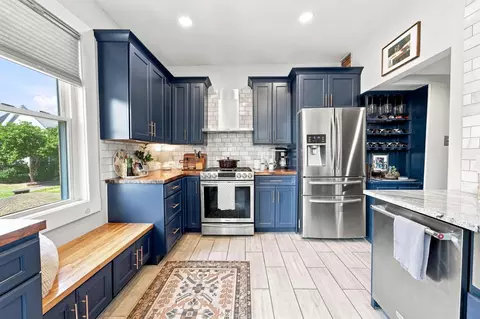 Kitchen - 421 E Kossuth St, Columbus, OH 43206 photo 1 of 8