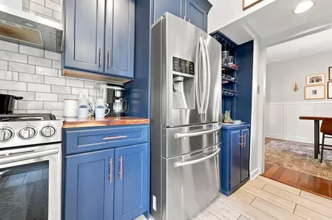 Kitchen - 421 E Kossuth St, Columbus, OH 43206 photo 8 of 8