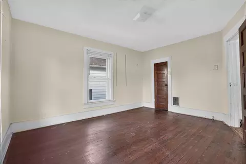 Bedroom - 573 E Main St, Newark, OH 43055 photo 6 of 10
