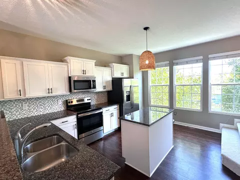 Kitchen - 5545 Eagle River Dr #649, Dublin, OH 43016 photo 2 of 5