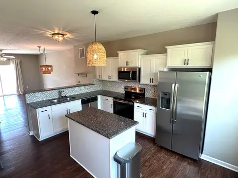 Kitchen - 5545 Eagle River Dr #649, Dublin, OH 43016 photo 1 of 5