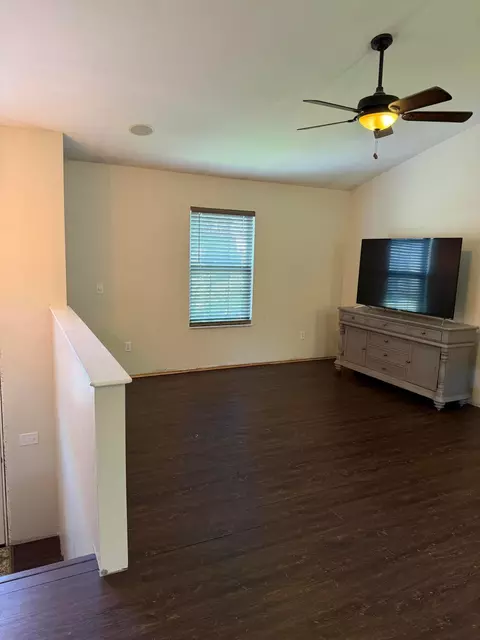 Living - 323 Haystack Ave, Pataskala, OH 43062 photo 2 of 2