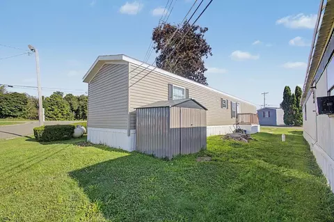 8750 Columbus Rd #16 B, Mount Vernon, OH 43050