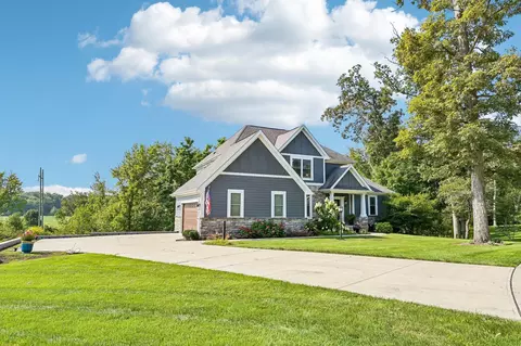 883 Shadow Oak Bnd, Marysville, OH 43040