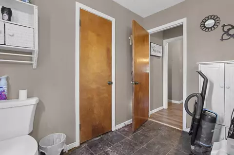 Entry Way - 190 Walnut Creek Pike, Circleville, OH 43113 photo 3 of 3