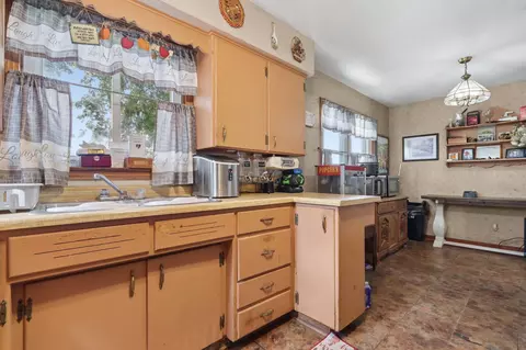 Kitchen - 190 Walnut Creek Pike, Circleville, OH 43113 photo 3 of 3