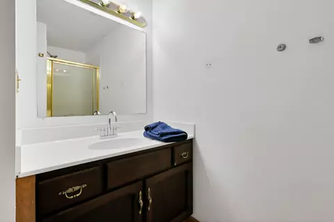 Bath - 9126 Walnut Dowler Rd, Logan, OH 43138 photo 2 of 3
