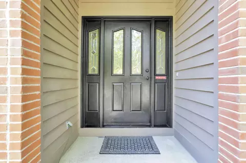 Entry Way - 5205 Forest Run Dr, Dublin, OH 43017 photo 1 of 3