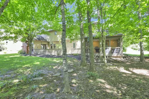 Exterior - 5205 Forest Run Dr, Dublin, OH 43017 photo 10 of 12