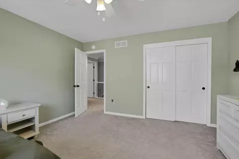Bedroom - 5205 Forest Run Dr, Dublin, OH 43017 photo 3 of 10