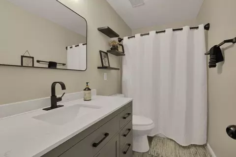 Bath - 5205 Forest Run Dr, Dublin, OH 43017 photo 3 of 13