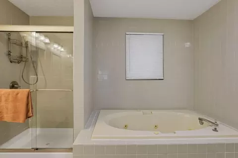 Bath - 5205 Forest Run Dr, Dublin, OH 43017 photo 8 of 13