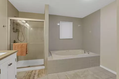 Bath - 5205 Forest Run Dr, Dublin, OH 43017 photo 5 of 13